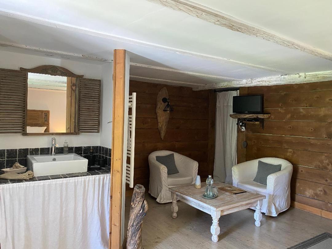 La Perle De La Lauziere, Chambres D Hotes Argentine 外观 照片